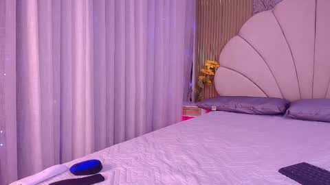 Aisha online show from May 2026 12:00:02 PM