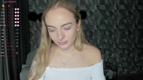 Snapshot of a_delina chatting on November 2025 01:57:01 PM Adelina online show from November 2025 01:57:01 PM