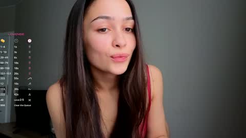 Snapshot of a_p_p_l_e chatting on February 2025 12:26:02 PM Mila and Jess online show from February 2025 12:26:02 PM