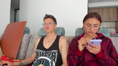 Snapshot of a_sexy_couple__ chatting on December 2024 07:12:02 PM A Sexy Couple online show from December 2024 07:12:02 PM