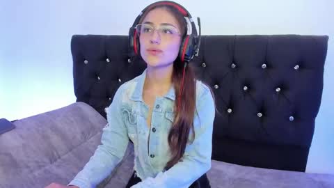 Snapshot of a_sexy_couple__ chatting on November 2025 07:18:02 PM A Sexy Couple online show from November 2025 07:18:02 PM