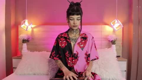 Luni  online show from November 2025 01:55:02 PM