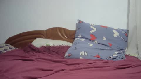 Snapshot of aalissaaxoliver chatting on February 2025 10:32:02 PM AalissaaXOliver online show from February 2025 10:32:02 PM