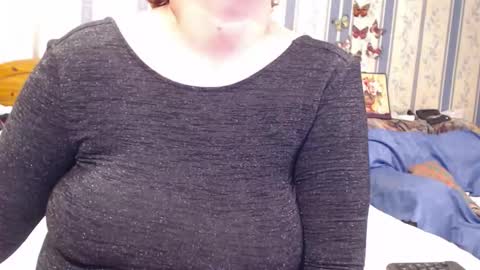 NINA online show from September 2025 07:06:02 PM