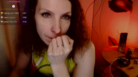 Snapshot of aamazingjoi chatting on January 2025 08:54:01 PM Katie online show from January 2025 08:54:01 PM