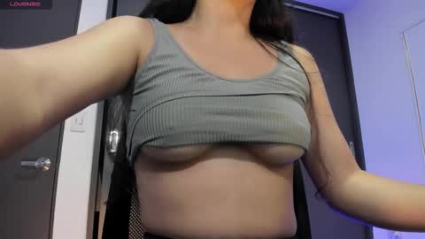 andrea online show from November 2025 02:45:01 AM