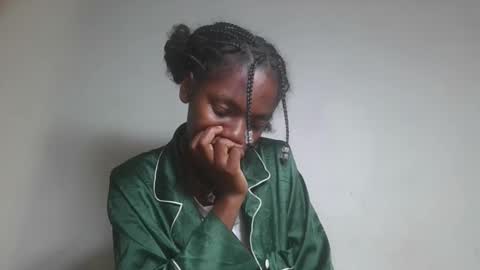 aangevelo online show from November 2025 09:47:01 PM