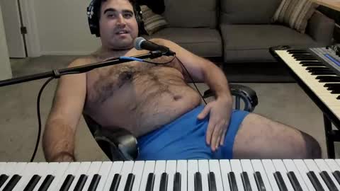 Aaron online show from November 2025 01:04:02 AM