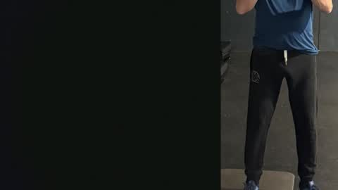 Snapshot of aaron1_show chatting on December 2024 04:57:01 PM Aaron online show from December 2024 04:57:01 PM