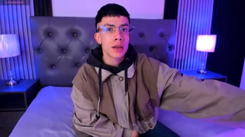 aaron online show from February 2026 01:09:01 PM