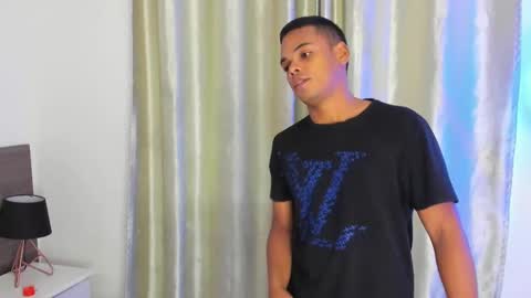 aaron_9827 online show from January 2025 02:53:01 PM