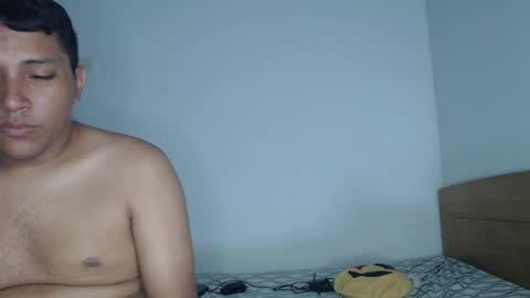 Snapshot of aaron_and_ann chatting on February 2025 04:01:02 PM Aaron y Ann online show from February 2025 04:01:02 PM