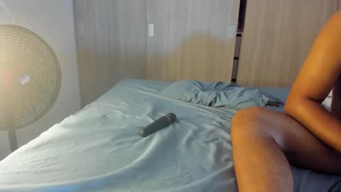 Snapshot of aaron_and_ann chatting on February 2025 07:56:01 AM Aaron y Ann online show from February 2025 07:56:01 AM