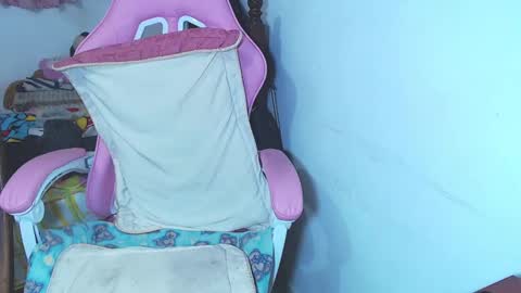 Snapshot of aaron_and_ann chatting on October 2025 08:42:01 PM Aaron y Ann online show from October 2025 08:42:01 PM