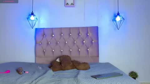 Snapshot of aaron_antonella_mds chatting on February 2025 11:14:02 PM Aaron y Antonella online show from February 2025 11:14:02 PM