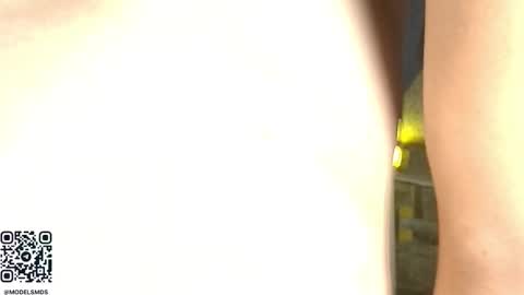 Snapshot of aaron_antonella_mds chatting on November 2025 08:27:02 PM Aaron y Antonella online show from November 2025 08:27:02 PM