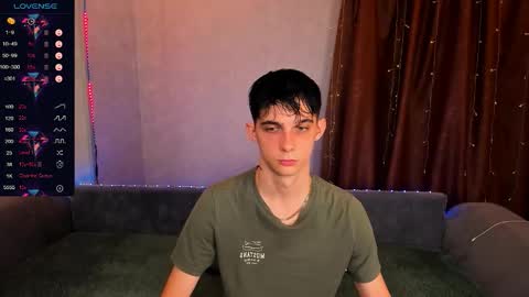 Snapshot of aaron_bang chatting on September 2025 10:45:02 PM Aaron Bang online show from September 2025 10:45:02 PM