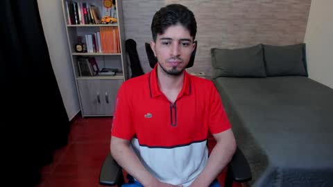 Aaron online show from December 2024 07:00:01 PM