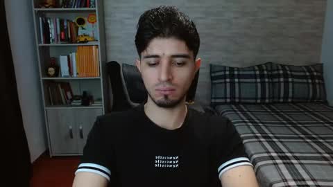 Aaron online show from October 2025 07:47:02 PM