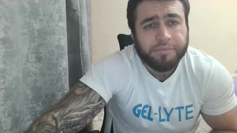 Snapshot of aaron_royal chatting on October 2025 05:48:02 PM Davin tayl online show from October 2025 05:48:02 PM