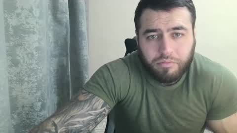 Snapshot of aaron_royal chatting on November 2025 04:39:02 PM Davin tayl online show from November 2025 04:39:02 PM