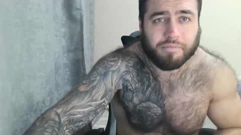 Snapshot of aaron_royal chatting on November 2025 05:12:01 PM Davin tayl online show from November 2025 05:12:01 PM