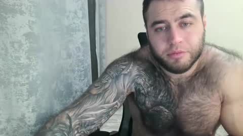 Snapshot of aaron_royal chatting on December 2025 04:45:02 PM Davin tayl online show from December 2025 04:45:02 PM