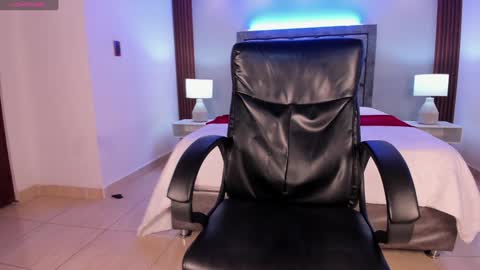 Aaron online show from January 2025 11:58:02 PM