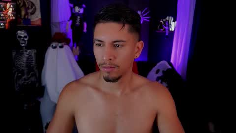 Snapshot of aaronfox_ chatting on October 2025 02:24:02 PM AARON online show from October 2025 02:24:02 PM