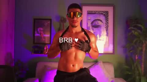 Snapshot of aaronfox_ chatting on November 2025 08:02:01 AM AARON online show from November 2025 08:02:01 AM