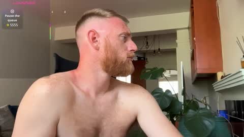 Snapshot of aaronstone_ chatting on January 2026 12:07:01 PM Scrufffypup online show from January 2026 12:07:01 PM