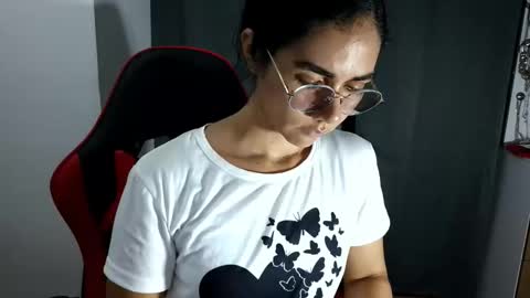 Snapshot of abbi_moon chatting on October 2025 01:31:01 AM Martina online show from October 2025 01:31:01 AM