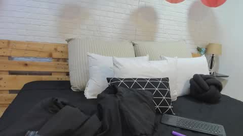 abbie online show from November 2025 02:33:01 AM