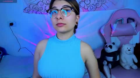 Snapshot of abbie_senjen chatting on May 2026 05:47:01 AM April online show from May 2026 05:47:01 AM