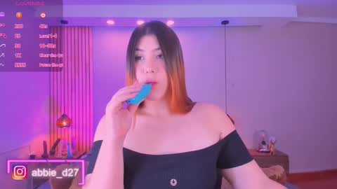 Abbie Edmond  online show from November 2025 03:50:01 AM