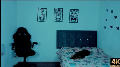 Snapshot of abby_sexygirl1 chatting on November 2025 12:42:02 AM Abby online show from November 2025 12:42:02 AM