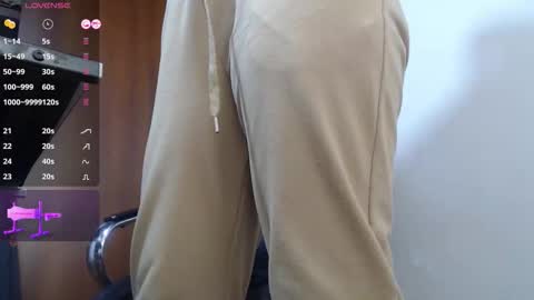 Snapshot of abby_taylorr_ chatting on November 2025 11:32:01 AM Vannesa online show from November 2025 11:32:01 AM