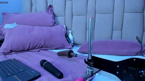 abbyadams23 online show from January 2025 02:22:02 AM