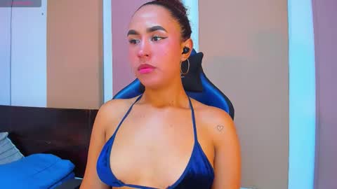 Snapshot of abbyblairs3 chatting on January 2026 04:17:02 AM ---Abby--- online show from January 2026 04:17:02 AM