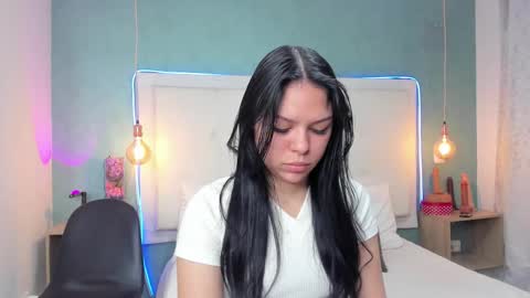 Abby Dixon  online show from December 2025 01:27:02 PM