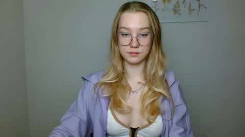 Snapshot of abbymoore__ chatting on October 2025 09:29:02 AM Abby Lovense is active online show from October 2025 09:29:02 AM