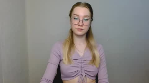 Snapshot of abbymoore__ chatting on January 2026 04:55:01 PM Abby Lovense is active online show from January 2026 04:55:01 PM