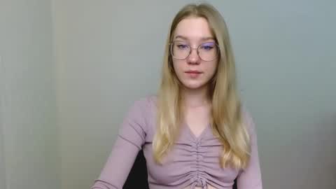 Snapshot of abbymoore__ chatting on February 2026 12:23:01 PM Abby Lovense is active online show from February 2026 12:23:01 PM