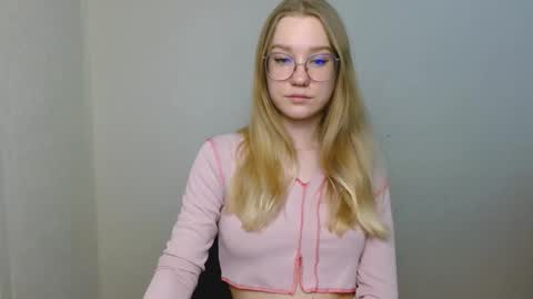 Snapshot of abbymoore__ chatting on February 2026 02:35:01 PM Abby Lovense is active online show from February 2026 02:35:01 PM