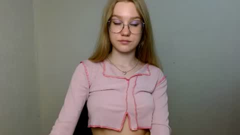 Snapshot of abbymoore__ chatting on June 2026 02:43:01 PM Abby Lovense is active online show from June 2026 02:43:01 PM