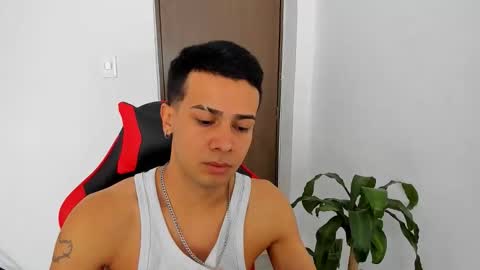 Independence model AbelAsburgo online show from April 2026 04:26:01 PM