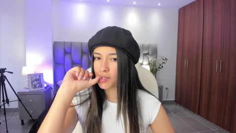  Abella Ruiz  online show from February 2025 01:30:02 PM