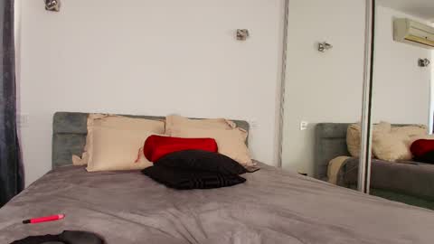 Mermaid online show from April 2026 10:12:02 AM