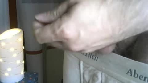 AbercrombieGuy22 online show from May 2026 04:07:01 AM