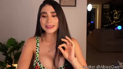 Snapshot of abie_owen chatting on July 2026 12:23:02 AM abie_owen online show from July 2026 12:23:02 AM